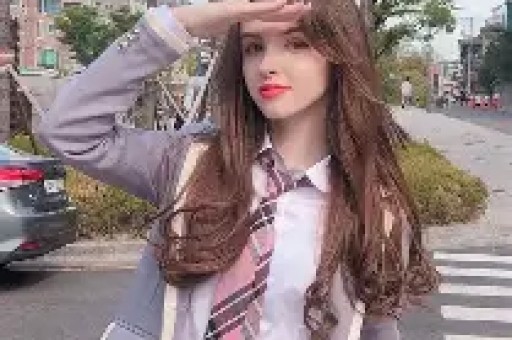 8位女网红被曝私生活混乱！项思醒脚踏多条船青青有两个富主人